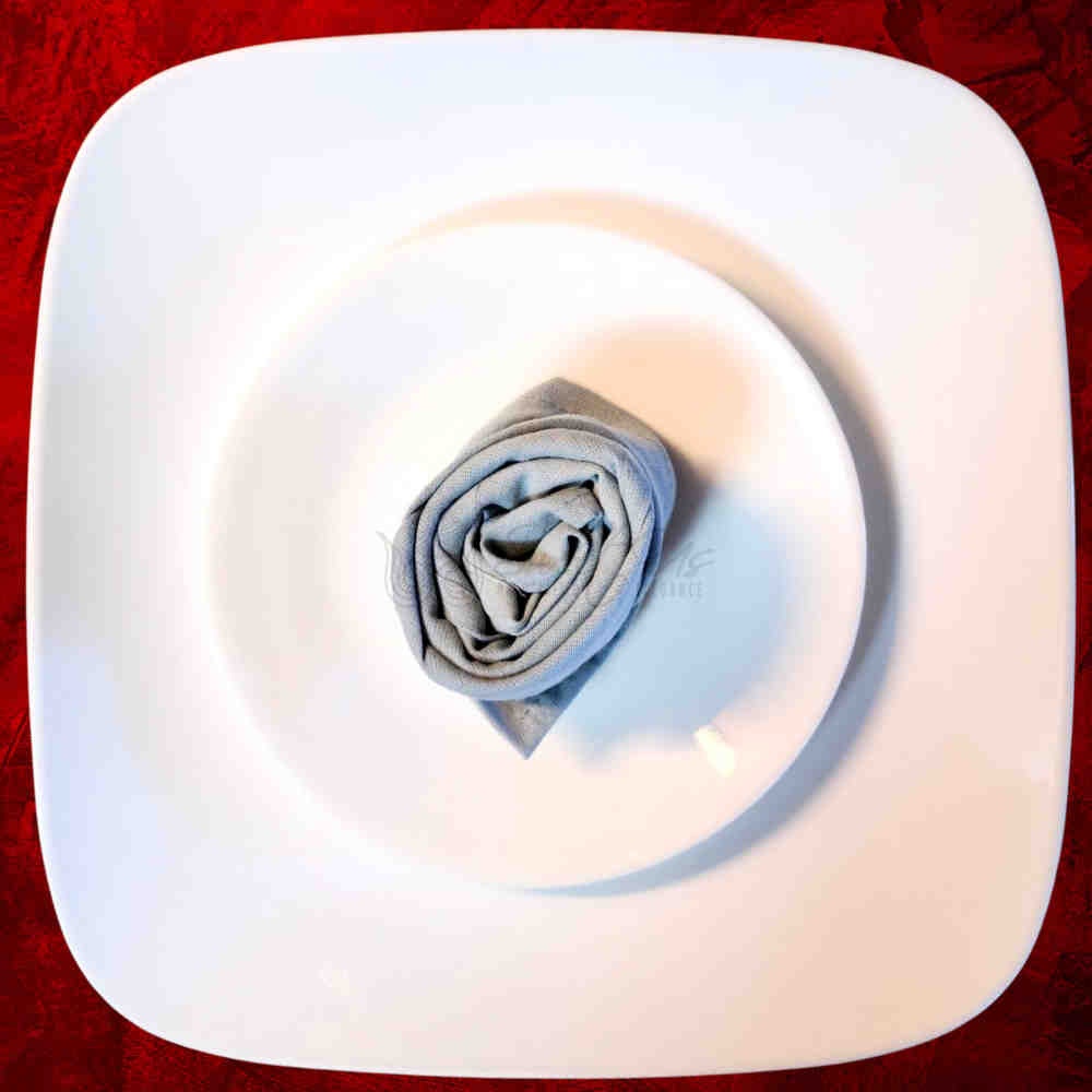 Soft & Elegant Gray Dinner Napkin, Absorbent Cloth for Formal/Casual Dining 1pc