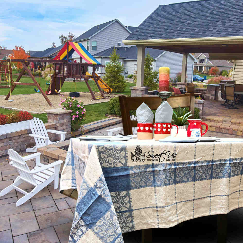 Jacquard Berry Vine Cotton Floral Tablecloth Collection, Oceanic Haze