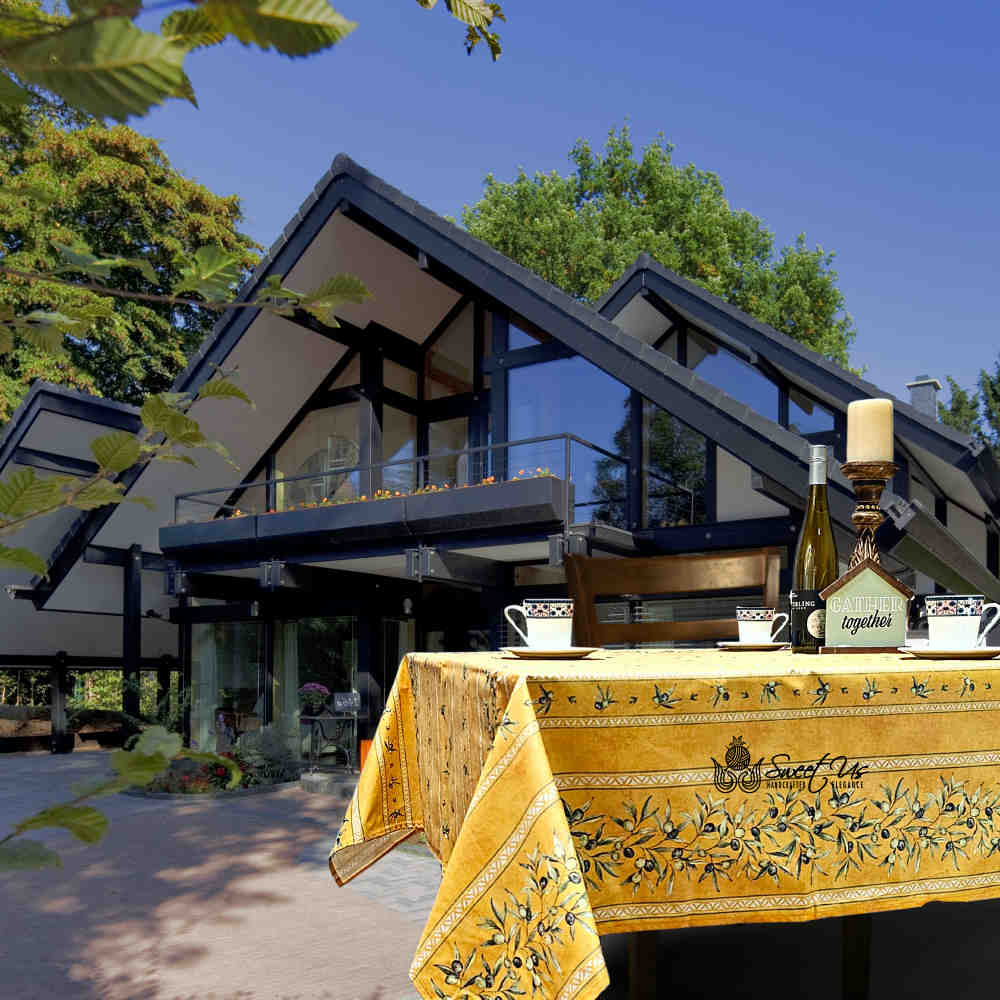 Provence d'Olives Wipeable Tablecloth, Spillproof, French Acrylic Coated, Gold