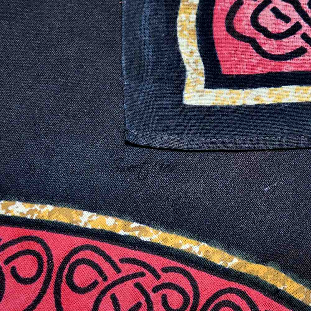 Celtic Crest Hand?Loomed Cotton Tablecloth — Crimson - Sweet Us