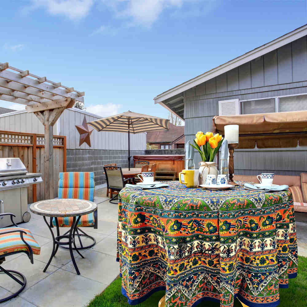 Cotton Tusker Bloom Floral Print Cotton Tablecloth Round, Blue Horizon