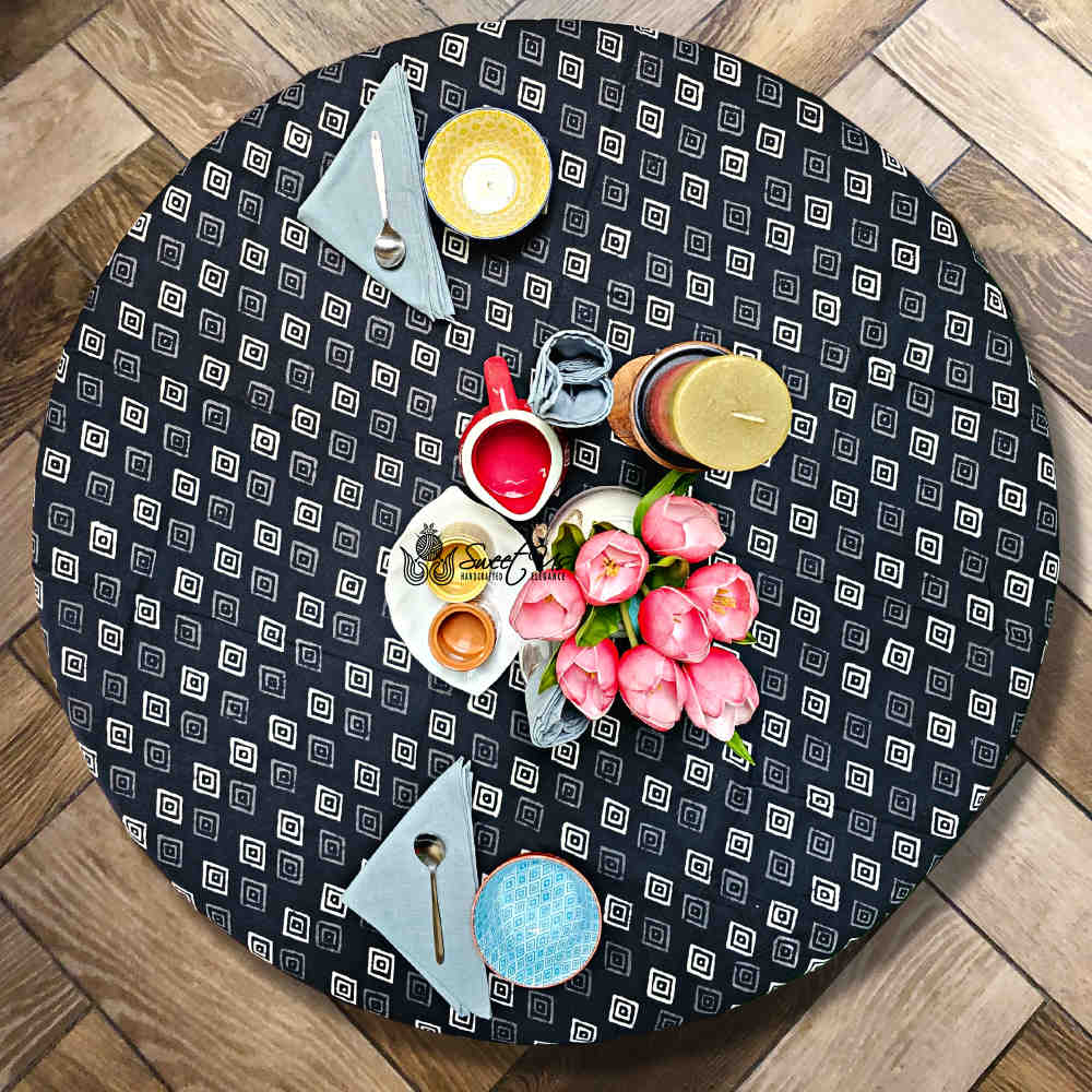 Cotton Block Print Diamond Dazzle Tablecloth Round, Black White