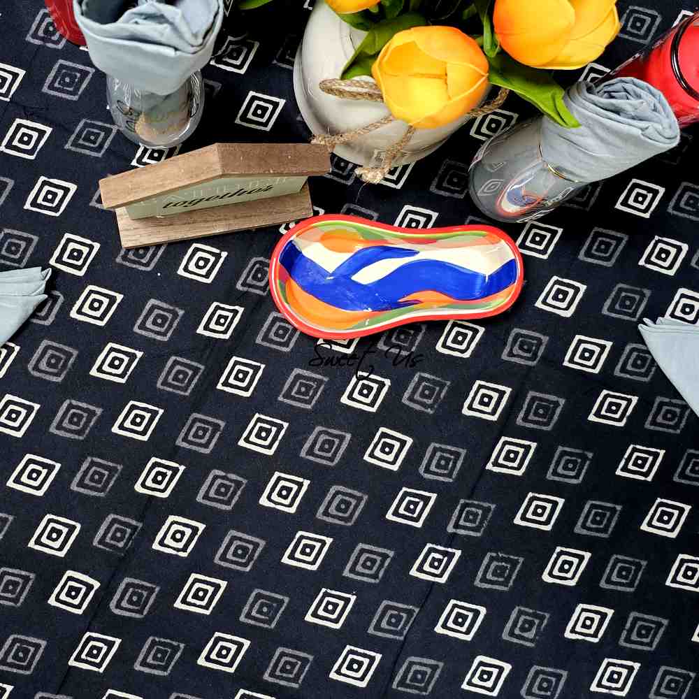 Cotton Block Print Diamond Dazzle Tablecloth Round, Black White