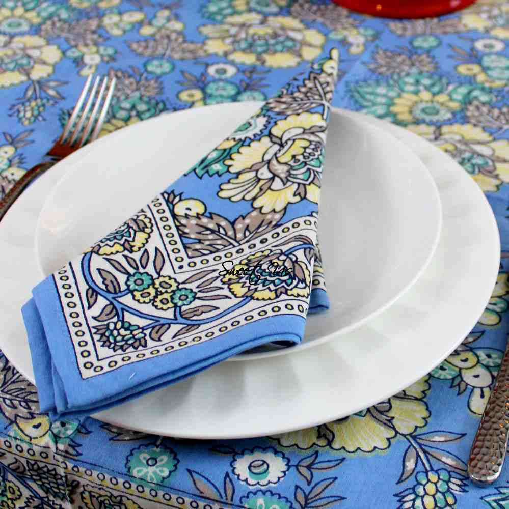 Floraison de Luxe Cotton French Country Floral Table Napkin, Sunlit Serenity