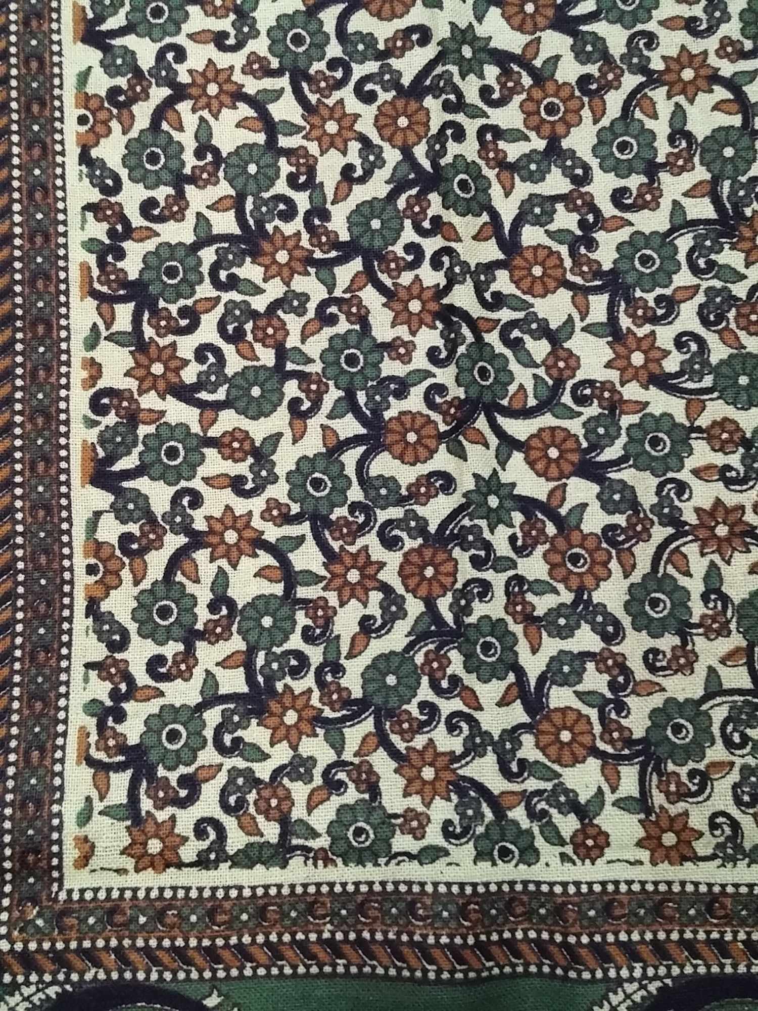 Handmade Cotton Paisley Mandala Tapestry Tablecloth Spread Full with Fringes - Sweet Us