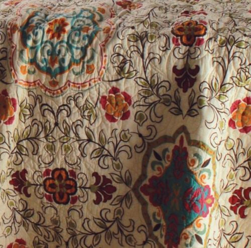 Esprit Spice Quilt Set 3 piece Full Queen Beautiful Floral Daisy Chain Design - Sweet Us