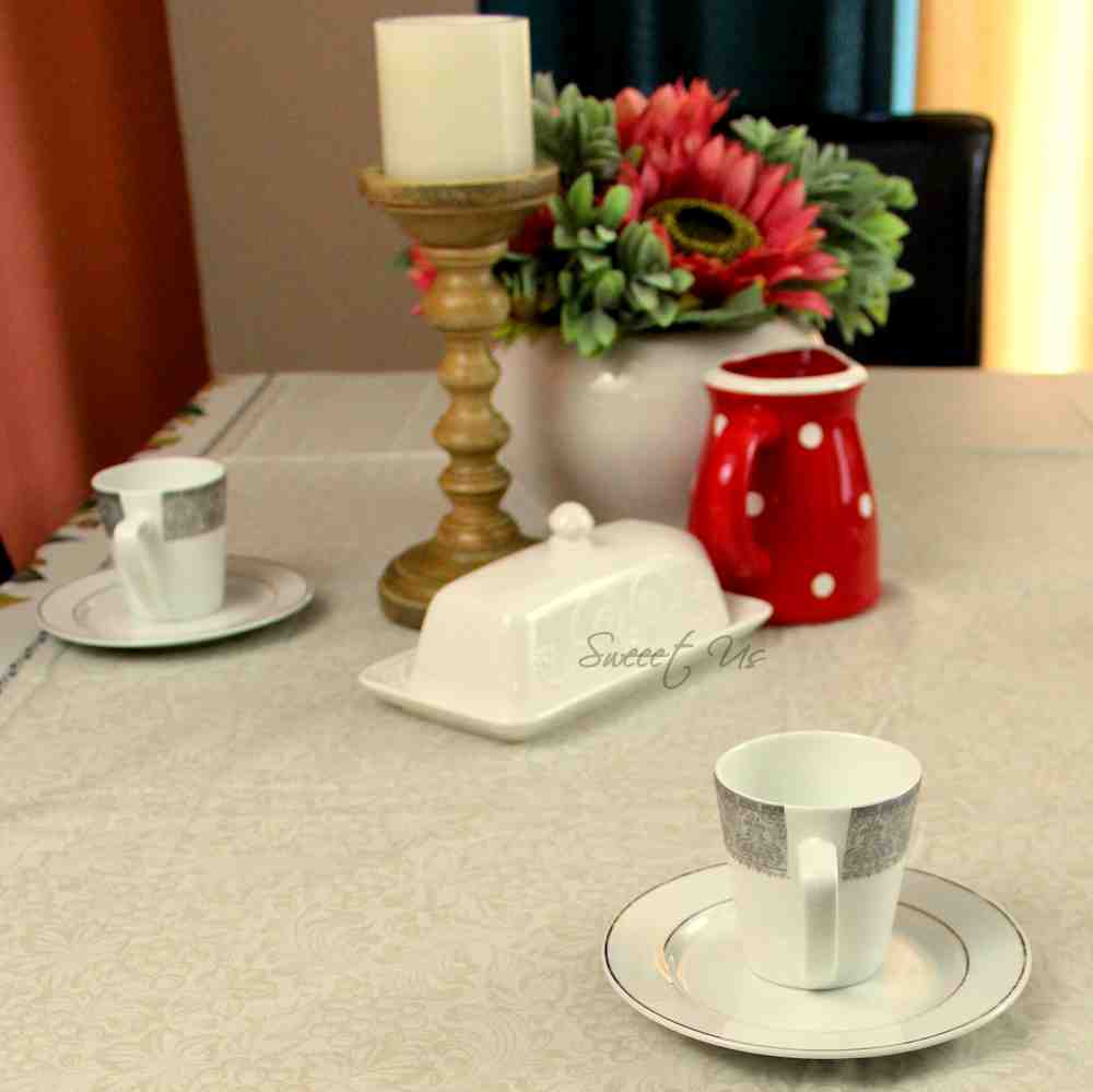 Wipeable Spill Resistant French Acrylic Coated Floral Tablecloth Rectangle