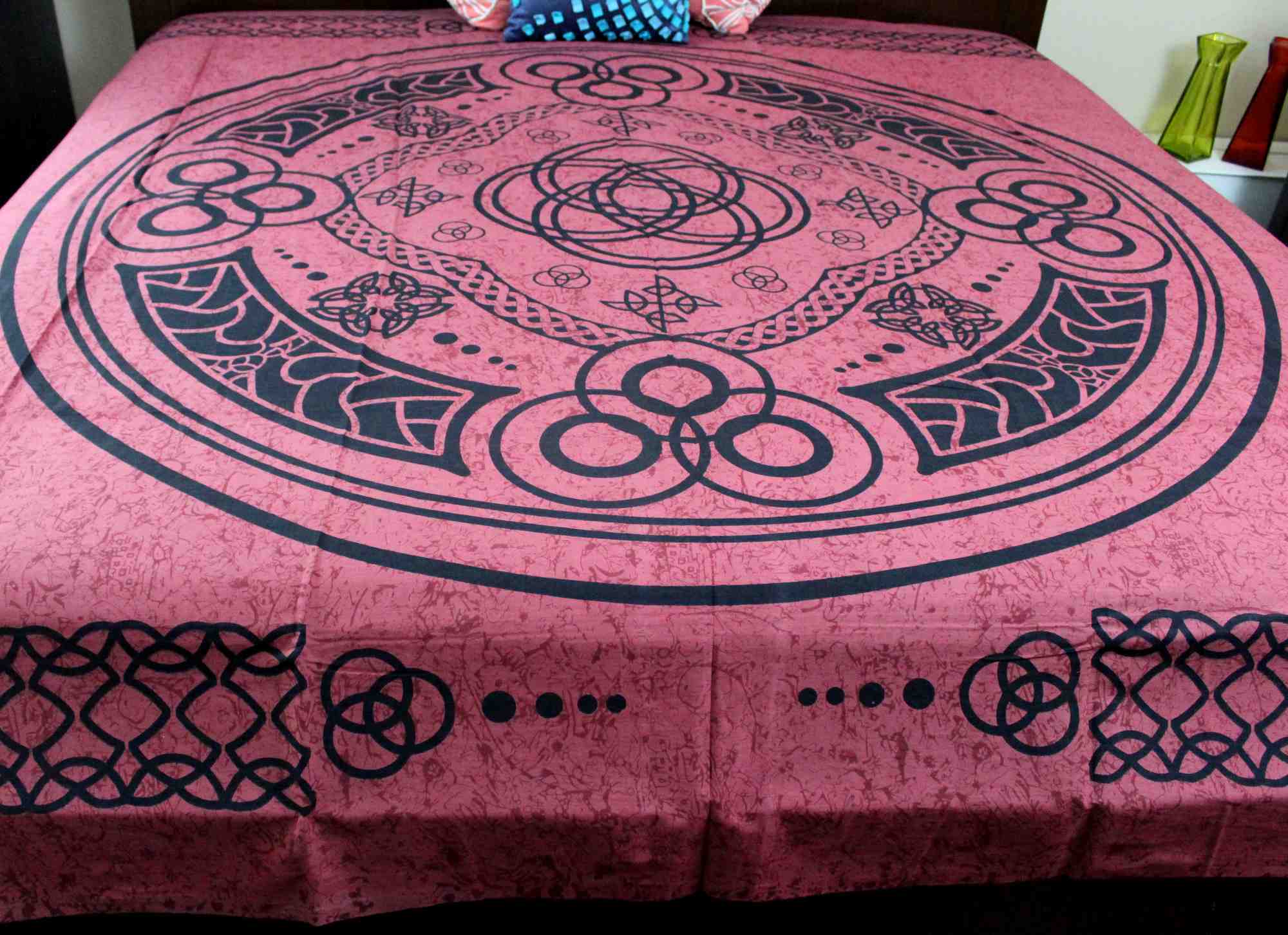 Celtic Tapestry Circle Cotton Spread Dorm Throw Beach Sheet Burgundy 88 x 104 - Sweet Us