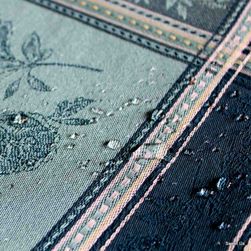 Wipeable Stain Resistant French Floral Cotton Jacquard Tablecloth Bright Sky