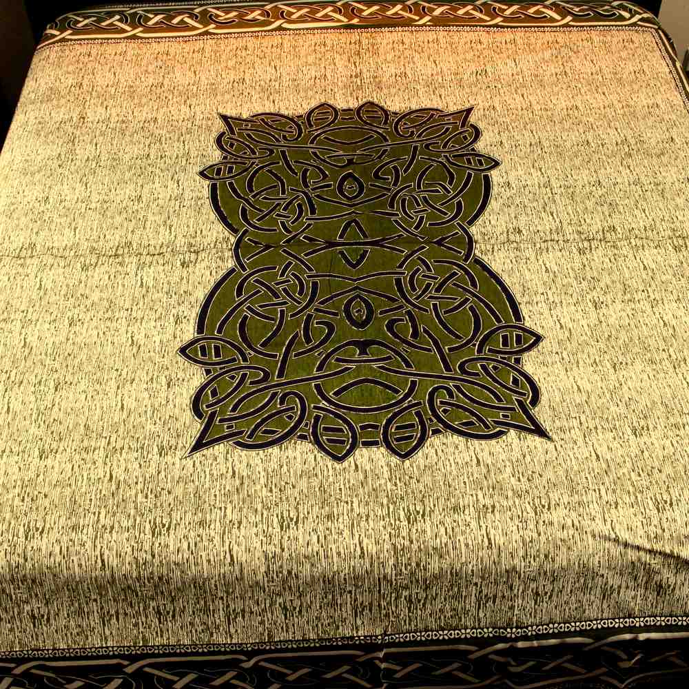 Cotton Celtic Tapestry Circle Bedspread Queen 106 x 106 inches Olive Green - Sweet Us