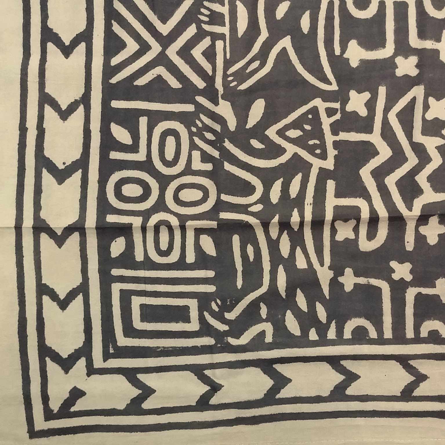 Handmade 100% Cotton Dabu Brush Print Tapestry Tablecloth Bedspread Coverlet Beach Sheet Bed Sheet Queen 106x106 Black - Sweet Us